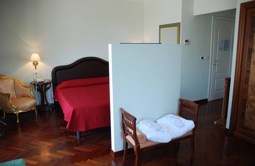 Folignano Hotel | Hotel Villa Pigna
