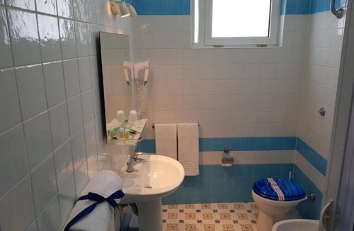 Vico Equense Hotel | Hotiday Vico Equense