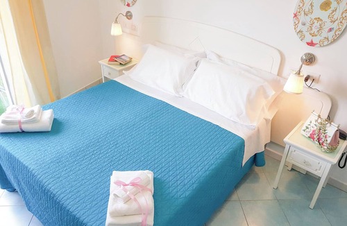 Vico Equense Hotel | Hotiday Vico Equense