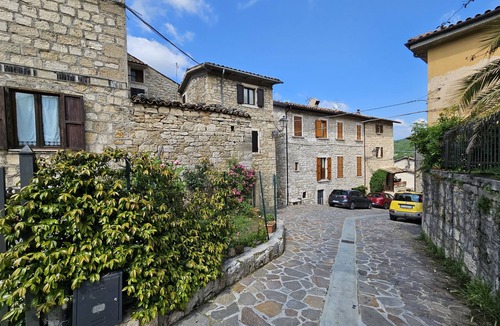 Acquasanta Terme House | House in an ancient village