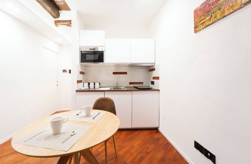 Quartieri Spagnoli Apartment | House in the heart of Naples: comfort, style and perfect location
