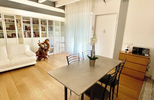 Porto Sant'Elpidio Apartment | House Juliet-in center sea view - umbrella and 2 sunbeds included