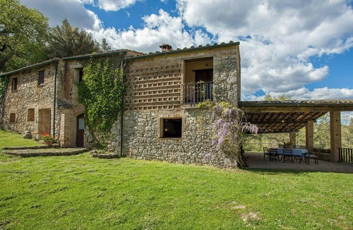 Simignano House | House on medieval tannery near Siena