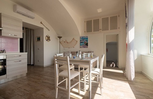 Ischia Porto Apartment | House with exclusive view of the port of Ischia