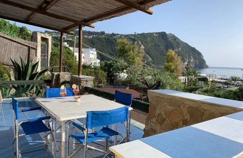 Forio House | House with pool 100m from the sea, 500m from the spa of Poseidon.