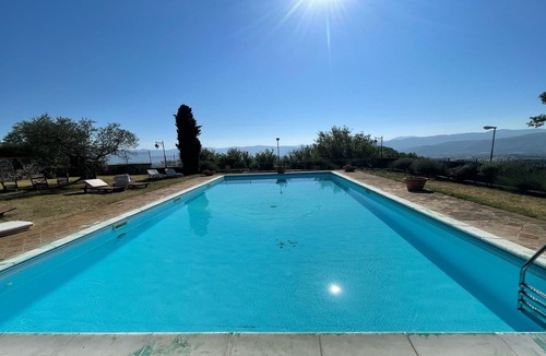 Colpetrazzo Villa | Huge villa with exclusive lap pool, grounds + gardens. Wifi. Sleeps 8