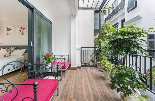 Hoan Kiem Apartment | Huy Homestay Apartment - Studio Balcony