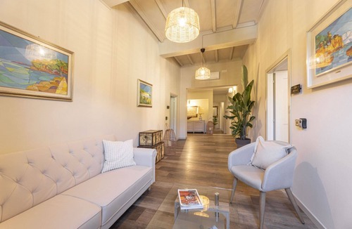 Portoferraio Old Town Apartment | I DUE MONDI ROOMS - CAMERA MENTANA