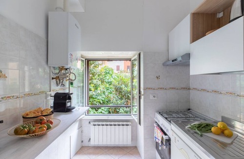 Rione XIV Borgo Apartment | iFlat | Vatican Cozy & Bright 2 Bedroom Apartment