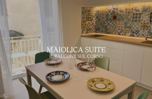 Vietri sul Mare House | Il balcone sul corso