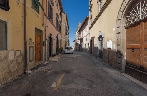 Tarquinia Apartment | Il Butto – Stone loft with an Etruscan cistern, historic center of Tarquinia