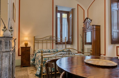 Angri Apartment | Il Mosaico Family Home in Historic Villa near Pompeii