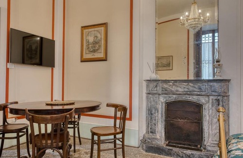 Angri Apartment | Il Mosaico Family Home in Historic Villa near Pompeii