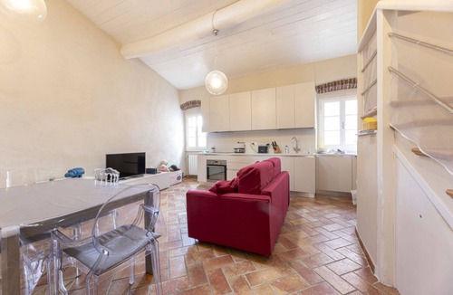Portoferraio Old Town Apartment | Il Nido di Bianca flavor history and style