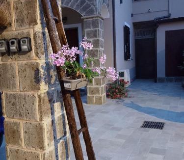 Castel Morrone Bed & Breakfast | Il Ponticello