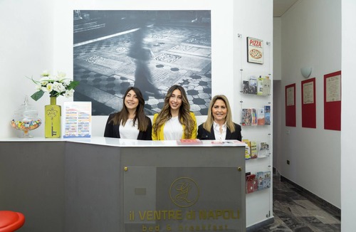 Montecalvario Bed & Breakfast | Il Ventre Di Napoli "Broggia"