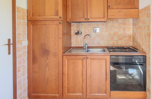 Procchio Apartment | Immersed in nature near the beach - 2-room apartment Novella