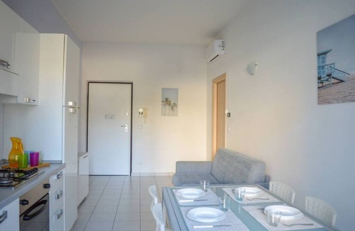 Foggetta Apartment | In an enchanting position, in a residential area just a stone's throw from the town center and directly on the territory of the Torre del Cerrano Marine Protected Area, the I Gabbiani residence offers you a relaxing vacation. Apartment two