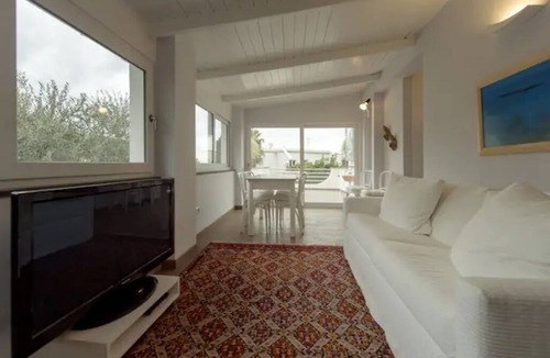 Lacco Ameno Apartment | In finely finished villa just minutes from the sea and the town