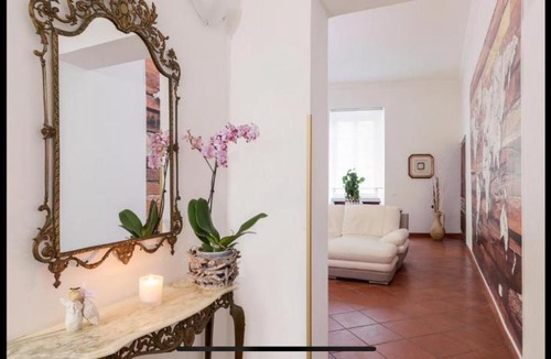 Monti Apartment | IN FRONT OF COLISEUM 2