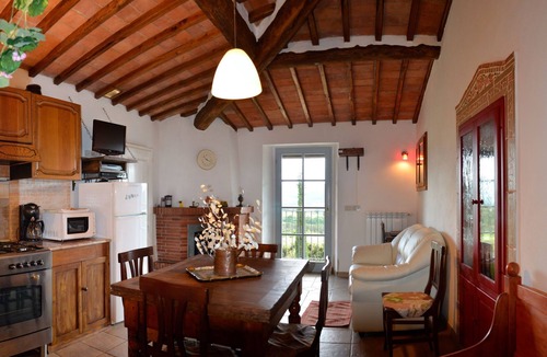 Montecastelli House | in Montecastelli Pisano mit beheiztem Whirlpool by Interhome