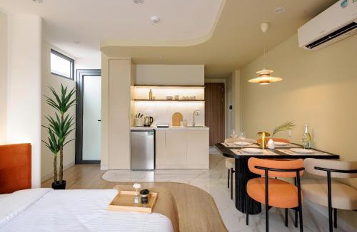 Van Mieu Apartment | Inam Hanoi Station
