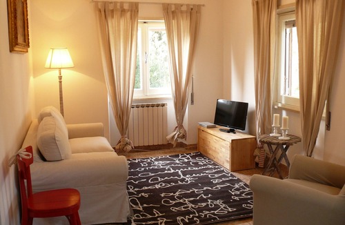 Mentana House | Independent villa with swimming pool Aleanto