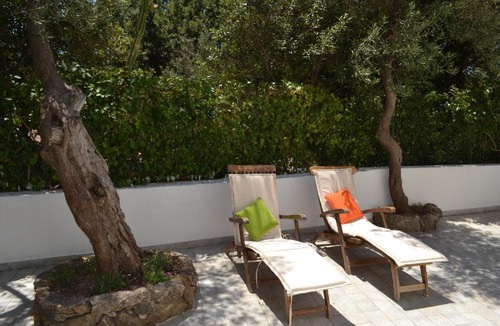 Forio House | Ischia-Forio-Punta Caruso-La Grille du coq-villa 4 il prezzo della villa è riferito all'intero alloggio con il limite delle persone previste n 6