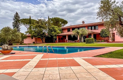 Palombara Sabina Villa | Rome Countryside Luxury Villa: Stunning Pool, Tennis, Weddings, Cooking Classes