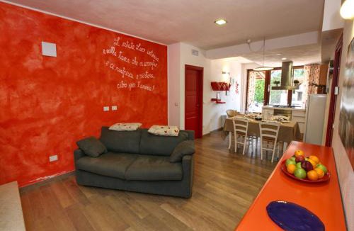 San Valentino In Abruzzo House | Mansion in San Valentino with Pool