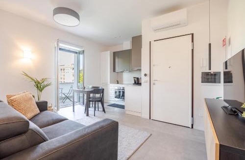 Latina Apartment | IVY - Chicago