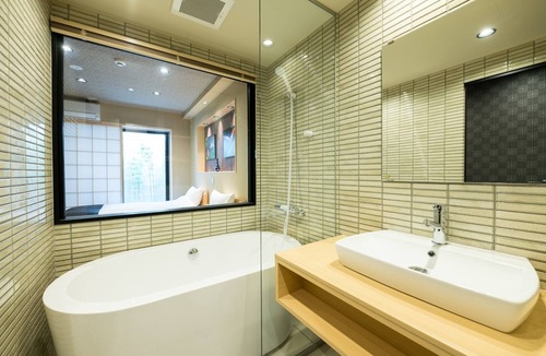 Shimogyo Hotel | Jacuzzi suite/Kyoto Kyōto