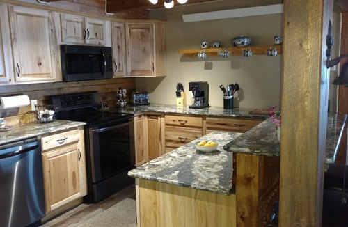 Custer Cabin | Jade Pines, Plenty of entertainment, Pinball, Shuffle Bowl, Darts, Outdoor Sauna