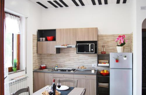 Bomerano Apartment | Jazz & Blues Apartments near " Sentiero degli Dei "