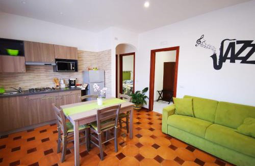 Bomerano Apartment | Jazz & Blues Apartments near " Sentiero degli Dei "