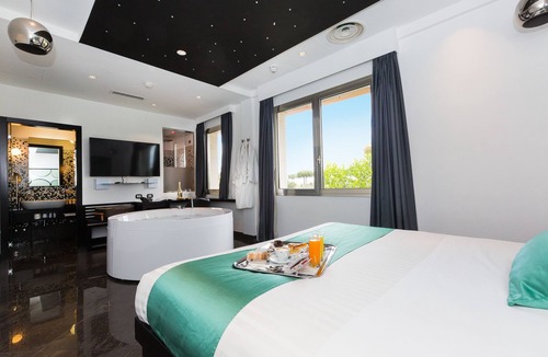 Zona XXIV Fonte Ostiense Hotel | JC Hotel