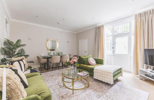 Lancaster Gate Apartment | Kensington Gardens Sq, Private Entry & Patio, 2 BD
