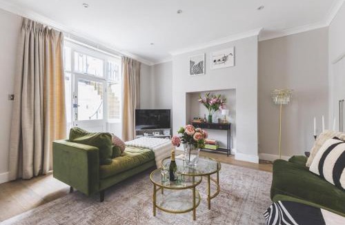 Lancaster Gate Apartment | Kensington Gardens Sq, Private Entry & Patio, 2 BD