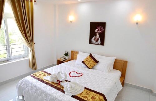 Con Son Hotel | Khách sạn Thái Bình