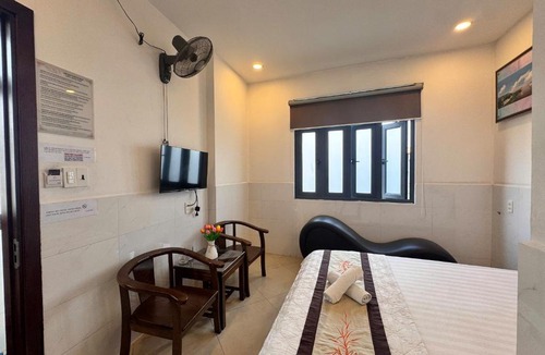 District 12 Hotel | Khách Sạn Thúy An