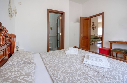 Palese Bed & Breakfast | King Room with Shared Terrace, Wi-Fi and Air Conditioning