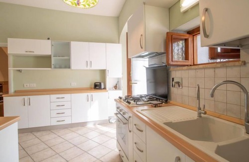 Fabrica di Roma Apartment | Kiwi e L'uva - Tuscia by Interhome