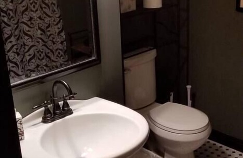 Sioux Falls Bed & Breakfast | KP117 Historic Victorian Inn Upper Lofts 3rd Floor
