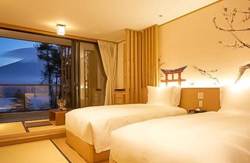 Oishi Hotel | Kumonoue Fuji Hotel Deluxe room - Mt Fuji view with open-air bath
