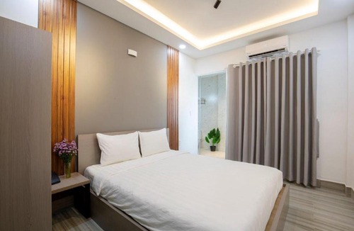 Binh Thanh Hotel | LÁ HOTEL RIVERSIDE