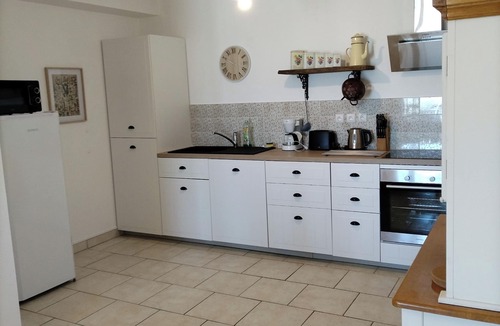 La Coquille House | L'étude, Gîte Pour 6 Personnes à la Coquille . Ambiance Campagne Chic