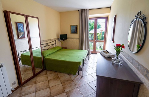 Cessapalombo House | L'Olmo di Casigliano, apartment Girasole 5 places, 2 rooms