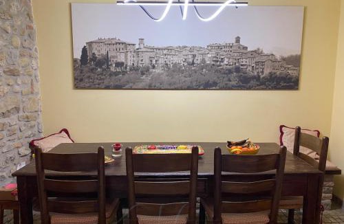 Carnaiola House | L'Umbrichella - casa vacanze in piccolo borgo medioevale