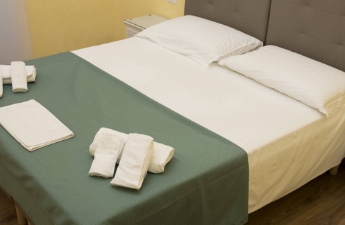 Salario Bed & Breakfast | La Breccia a Porta Pia