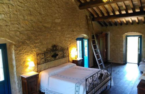Abbateggio Bed & Breakfast | La casa dalle finestre blu